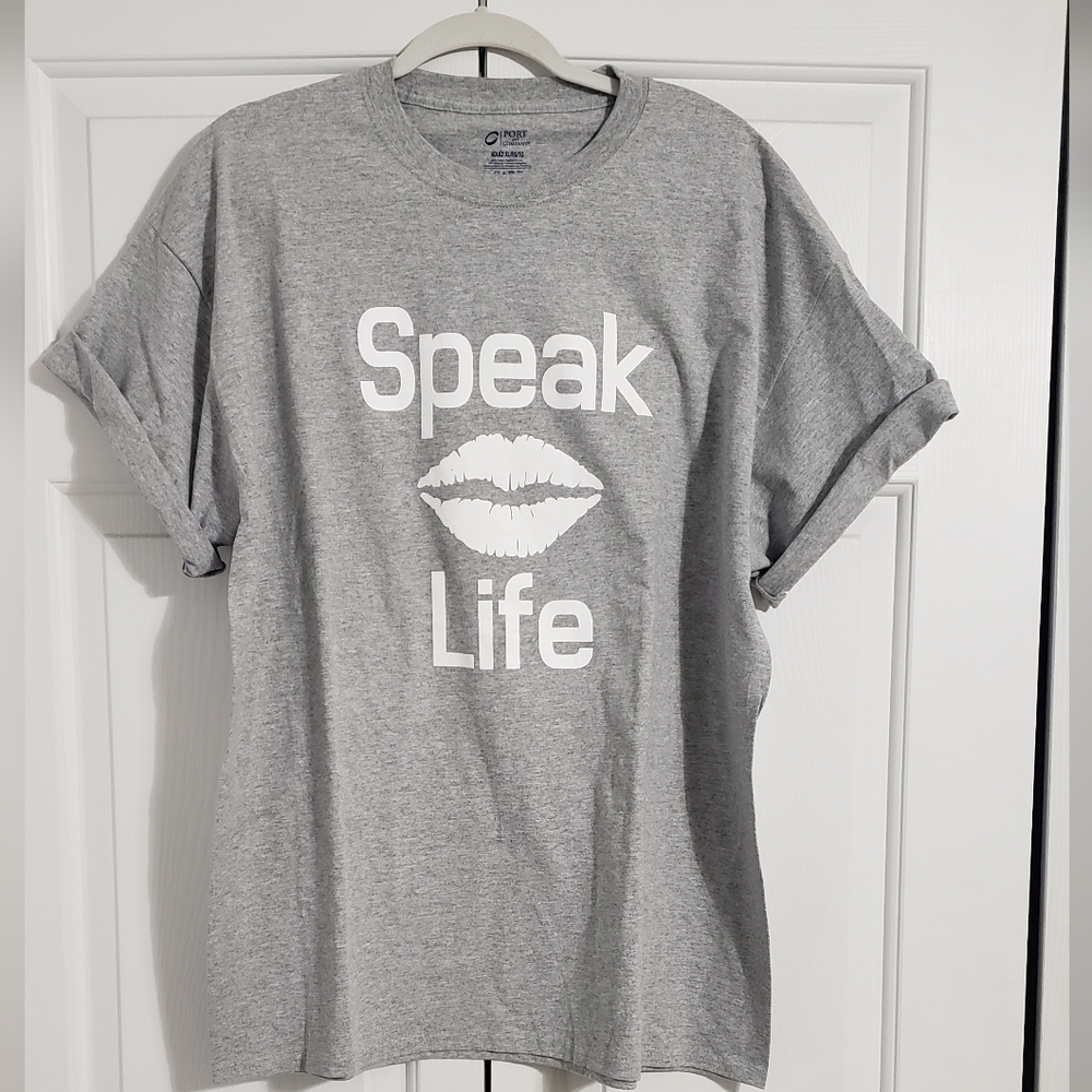 XL Speak Life  Lips T-shirt